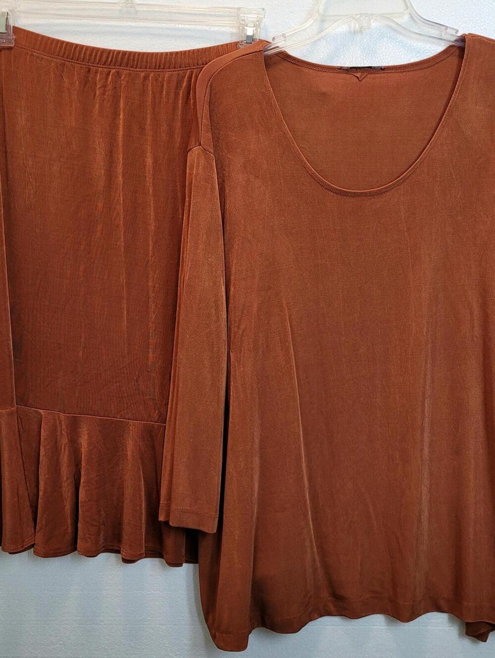Slinky Brand 2-Piece Rust Skirt Set Stretch Knit Size 3X